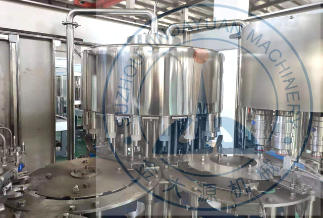 آلة تعبئة ملء المياه 